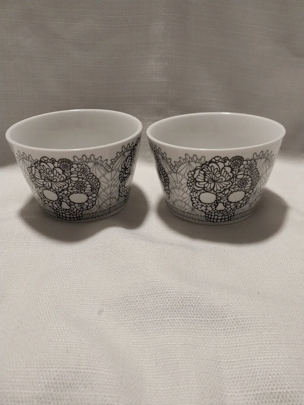 222 Fifth Discontinued Skull Lace White & Black Porcelain Bowls ( Set of 2)